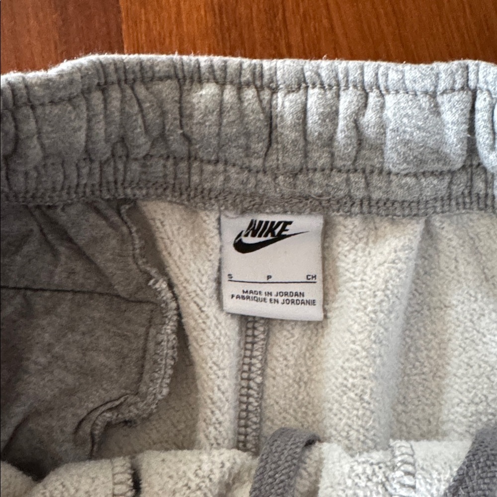 Nike Men's Training Joggers Size: Small - Picture 3 of 7